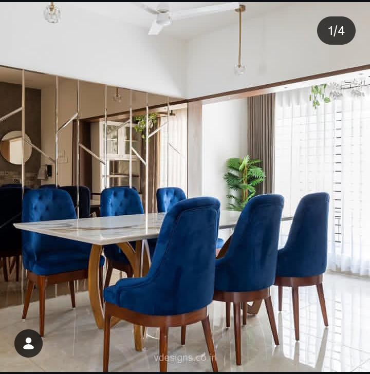 Mirror-Wall Dining